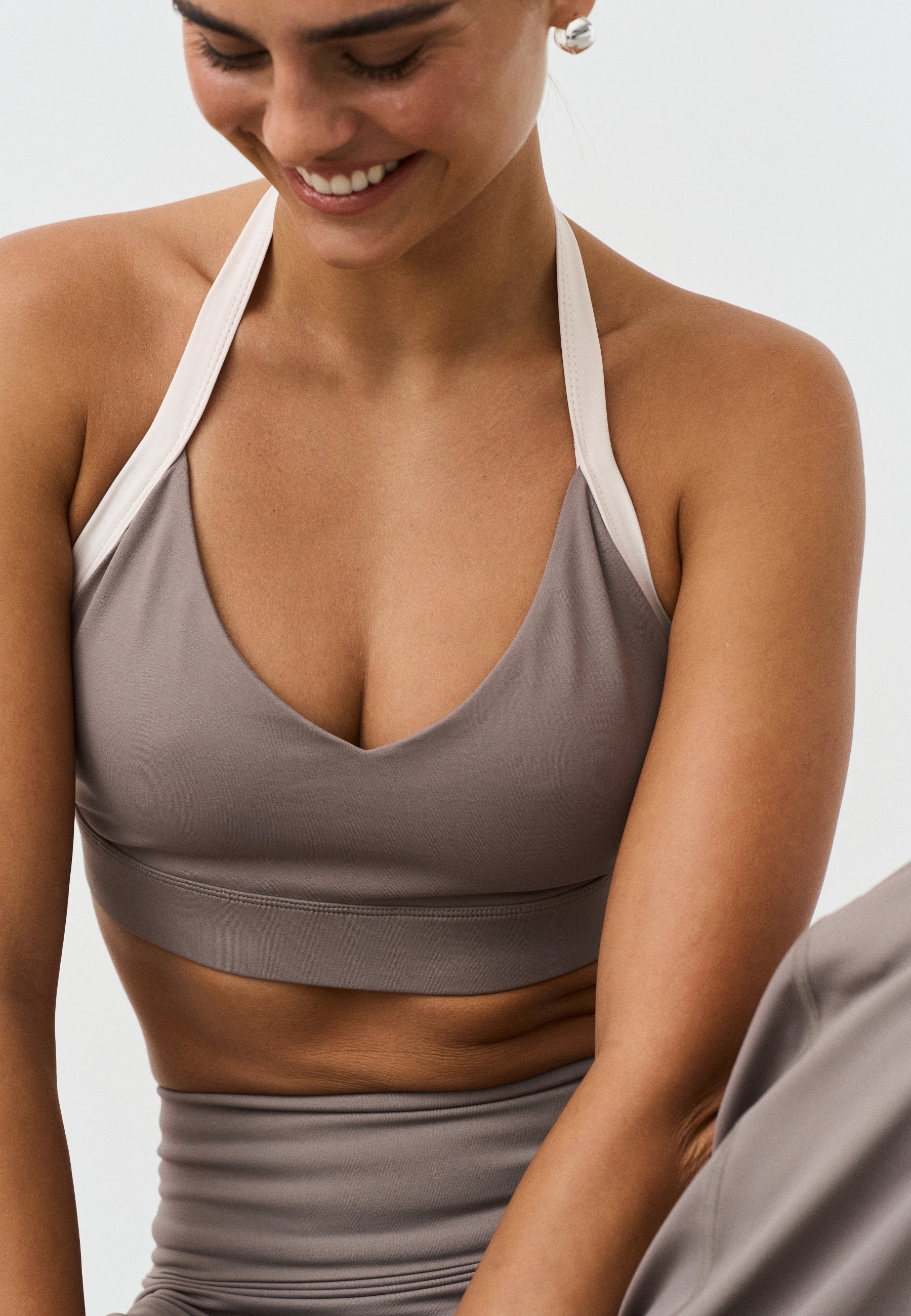 Softsculpt Halter Bra - Clay
