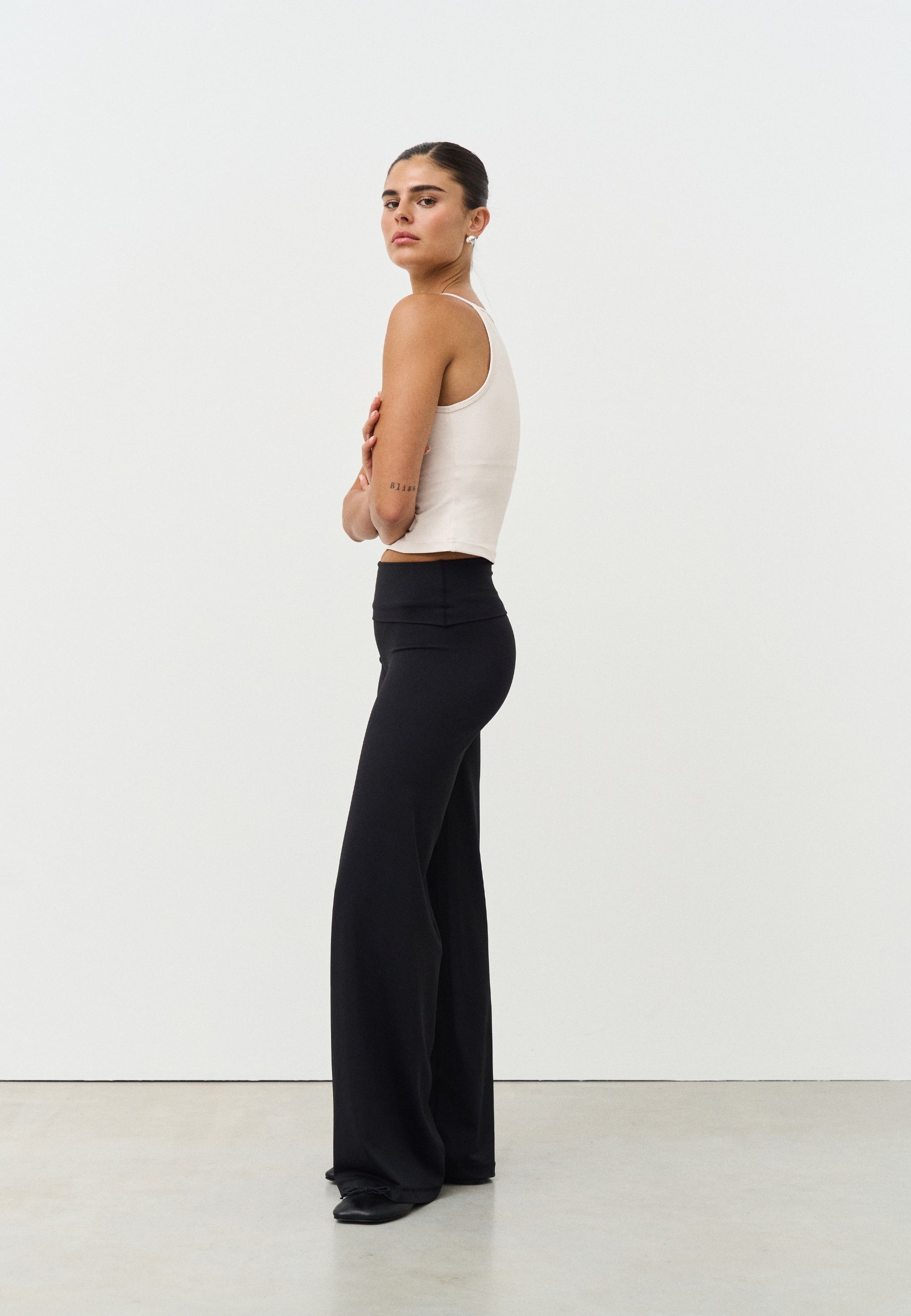 Softsculpt Straight Leg - Black