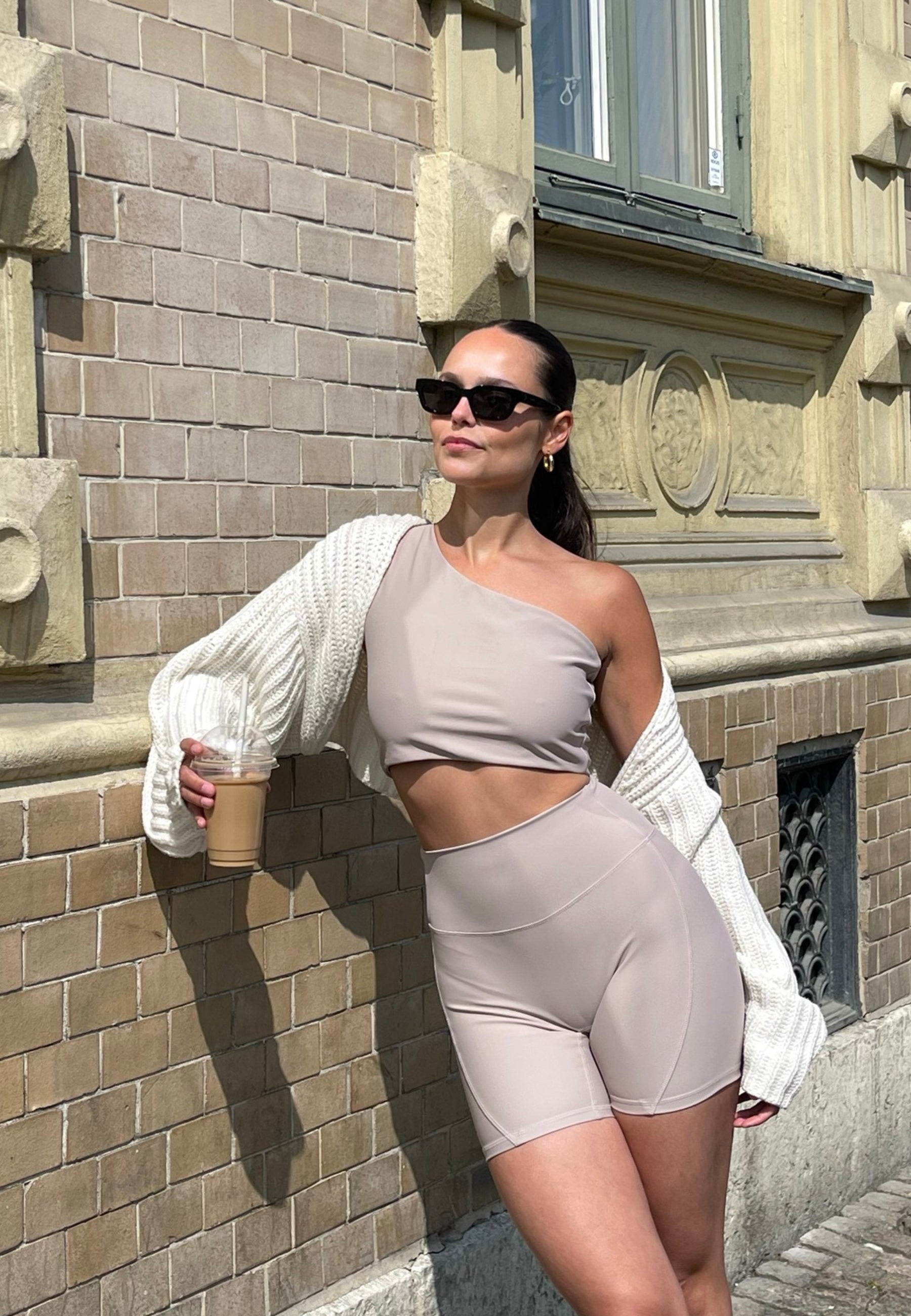 Sculpting Hot Pants - Taupe