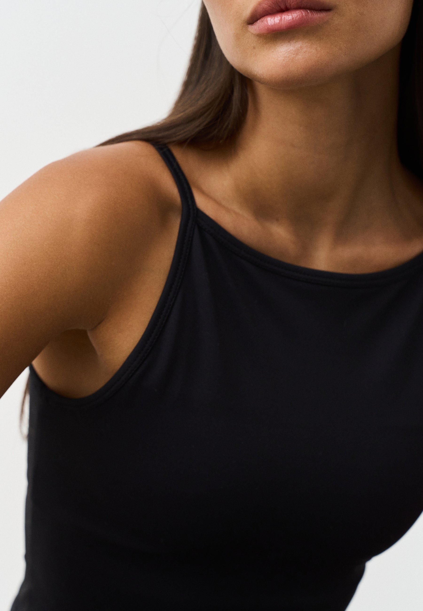 Softsculpt High Neck Top - Black