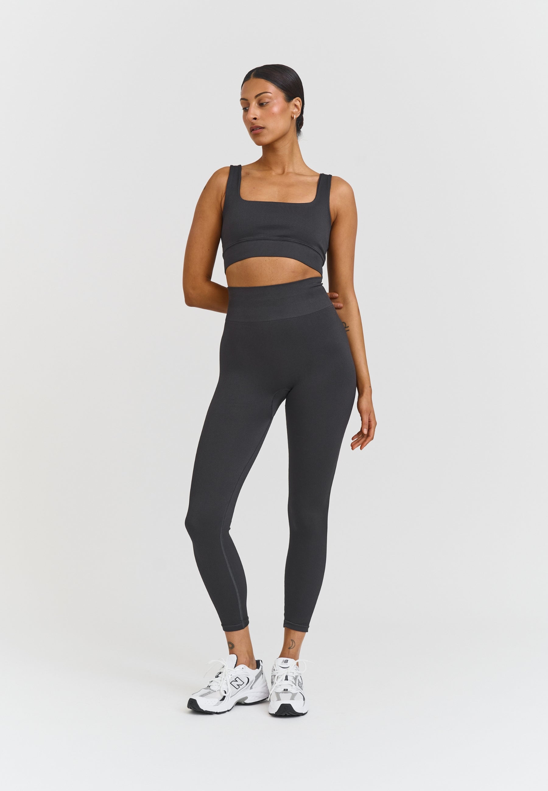 Ribbed Seamless Square Neck Bra - Dusty Black