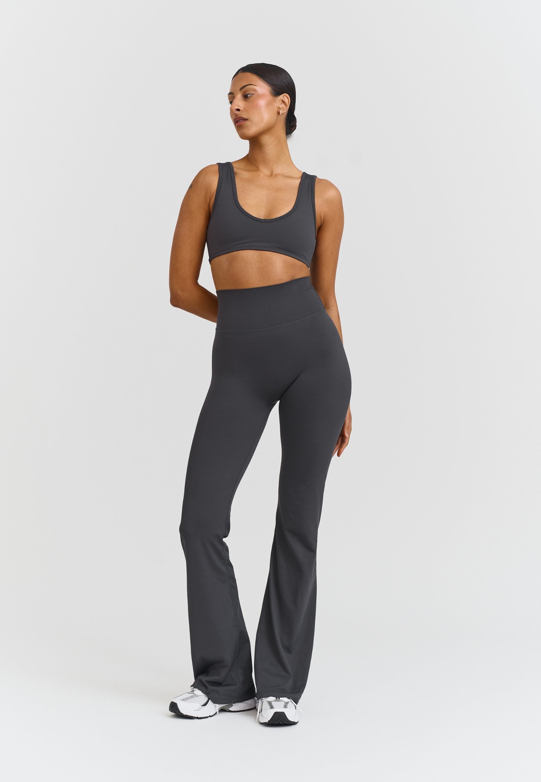 Softsculpt Deep V-Neck Bra Asphalt Grey