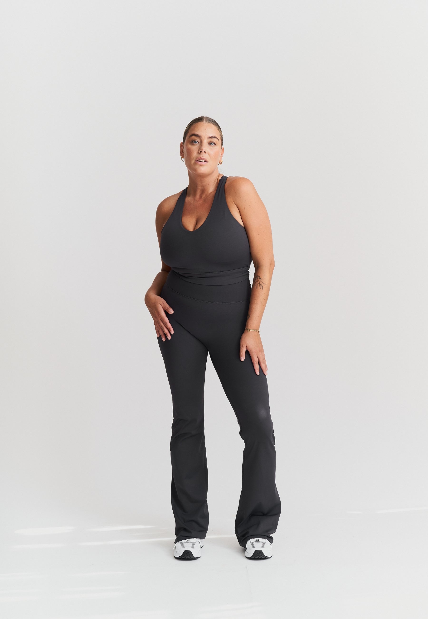 Softsculpt Flared Leggings - Asphalt Grey