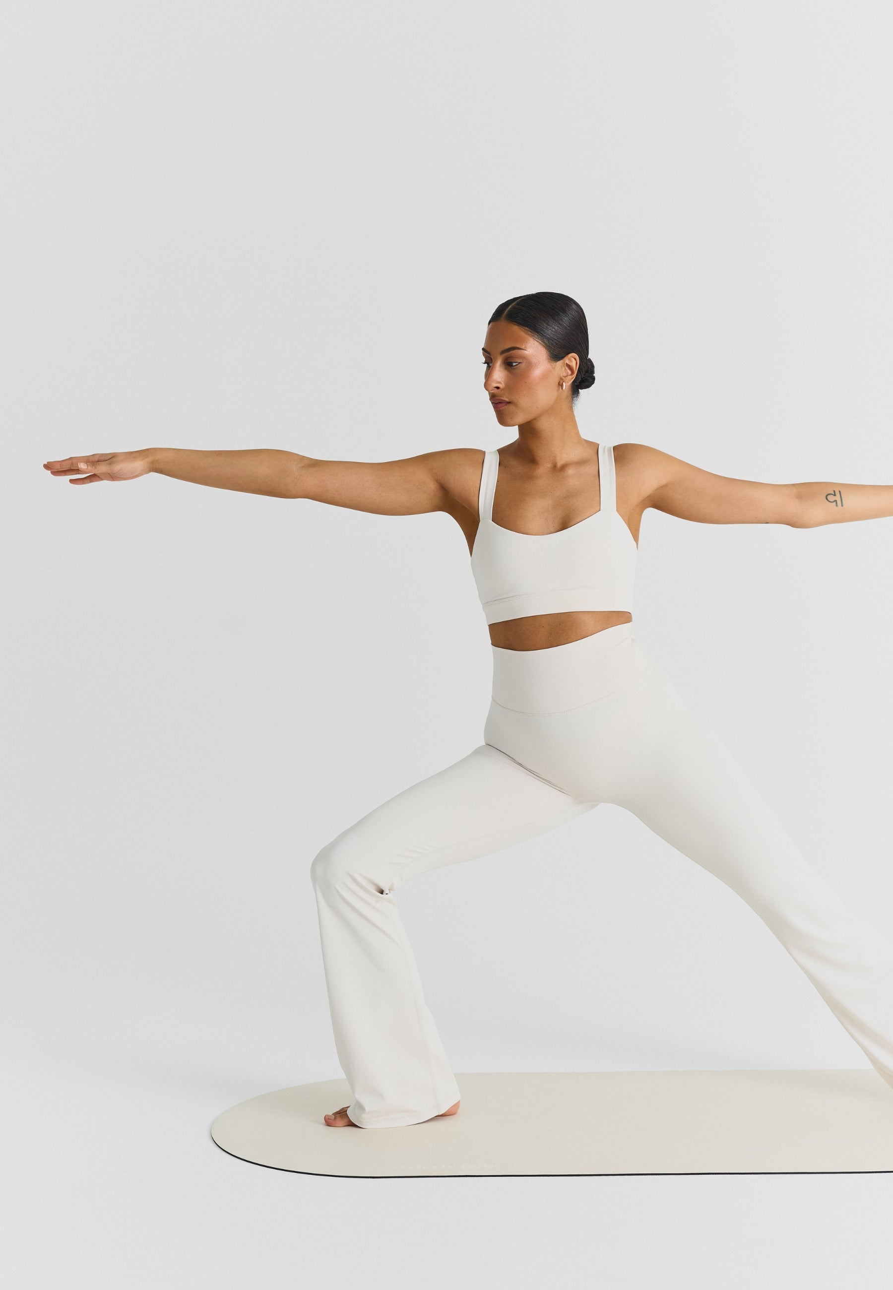 Softsculpt Flared Leggings - Marshmallow