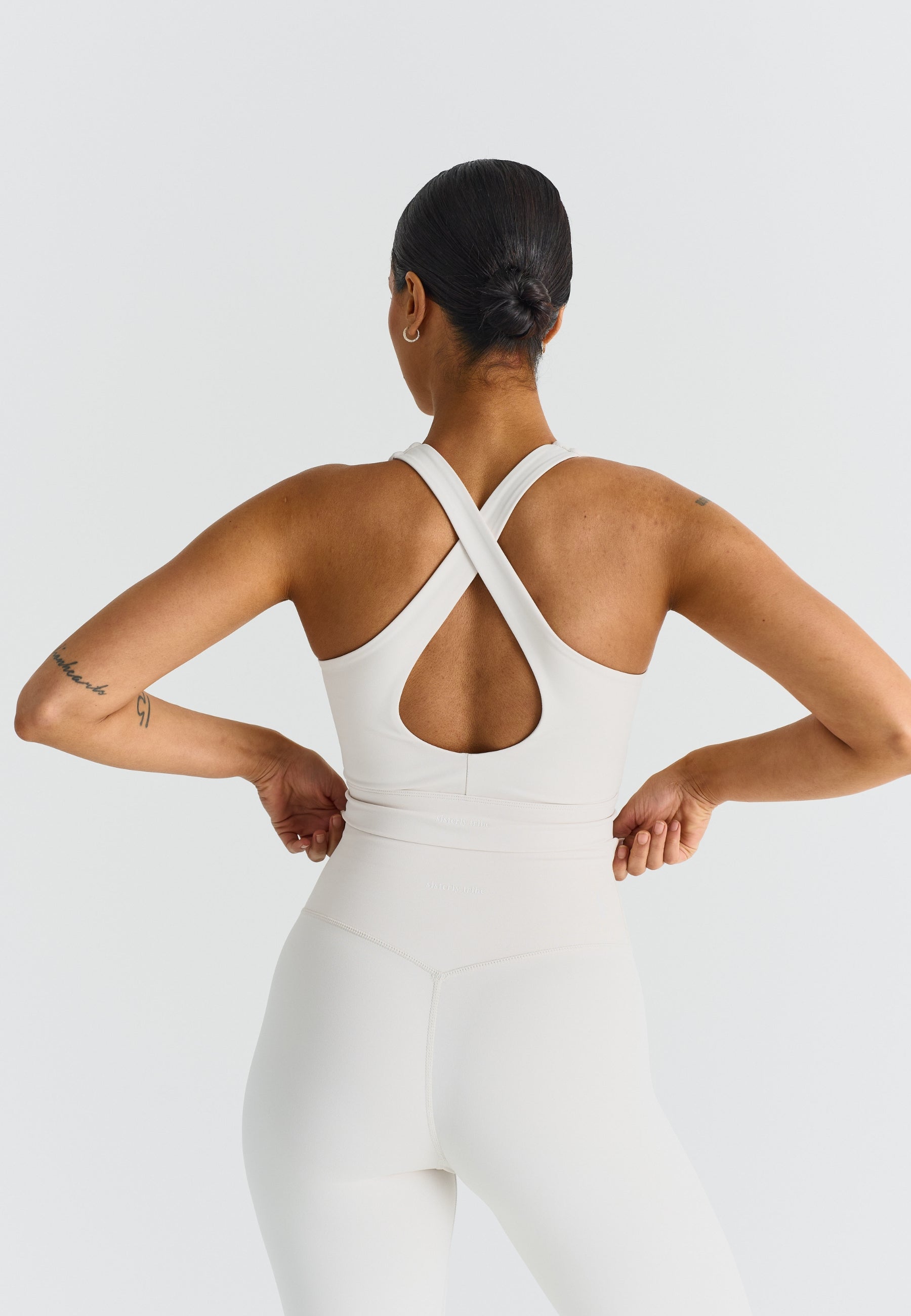 Softsculpt V-neck Cross Back Bra - Marshmallow