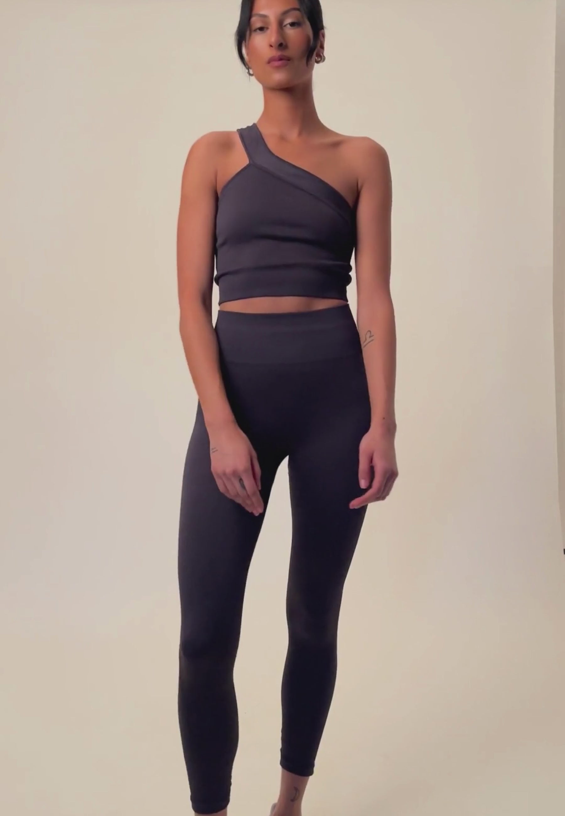 RibbedSeamlessLeggingsBlack Video
