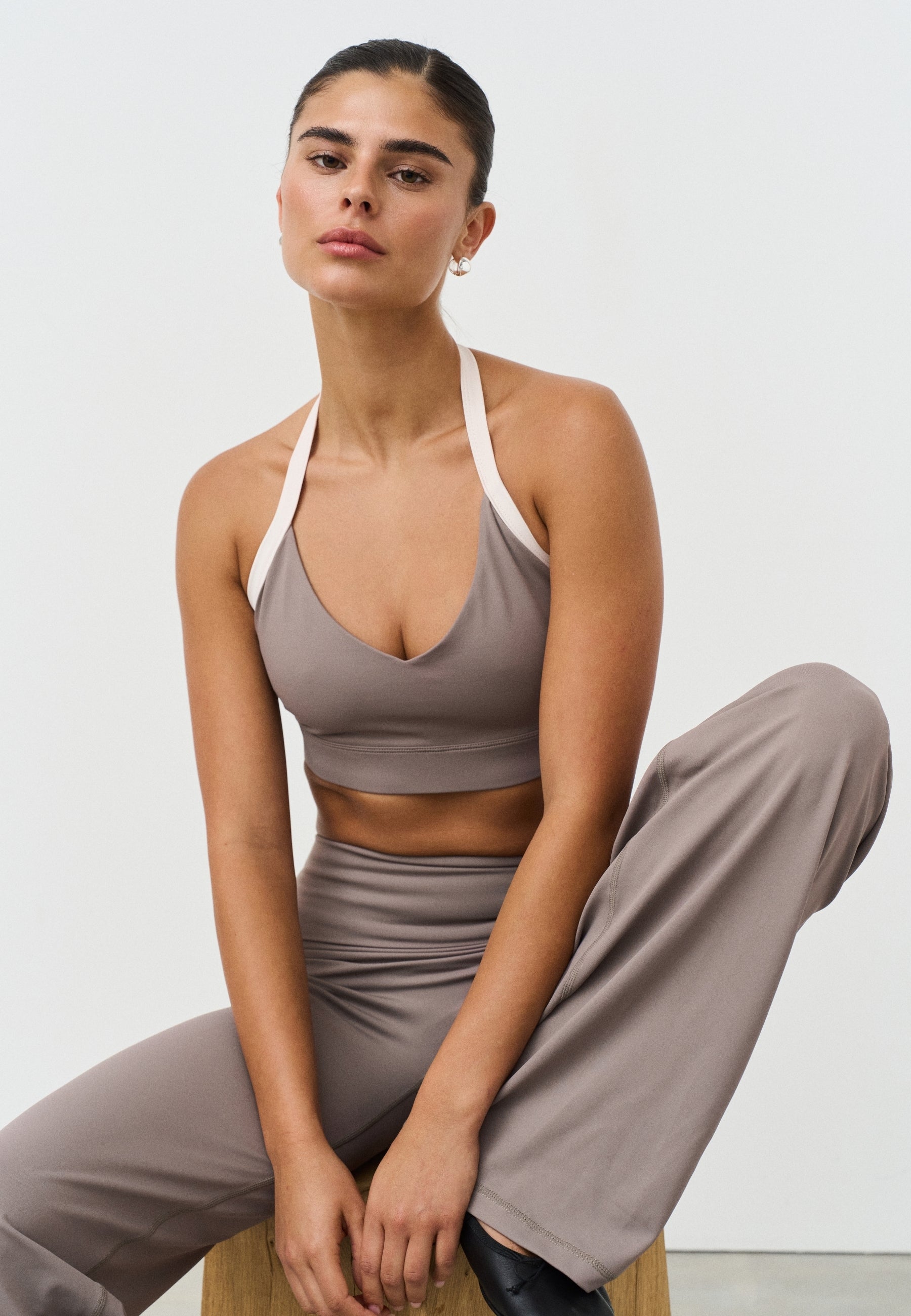 Softsculpt Halter Bra - Clay