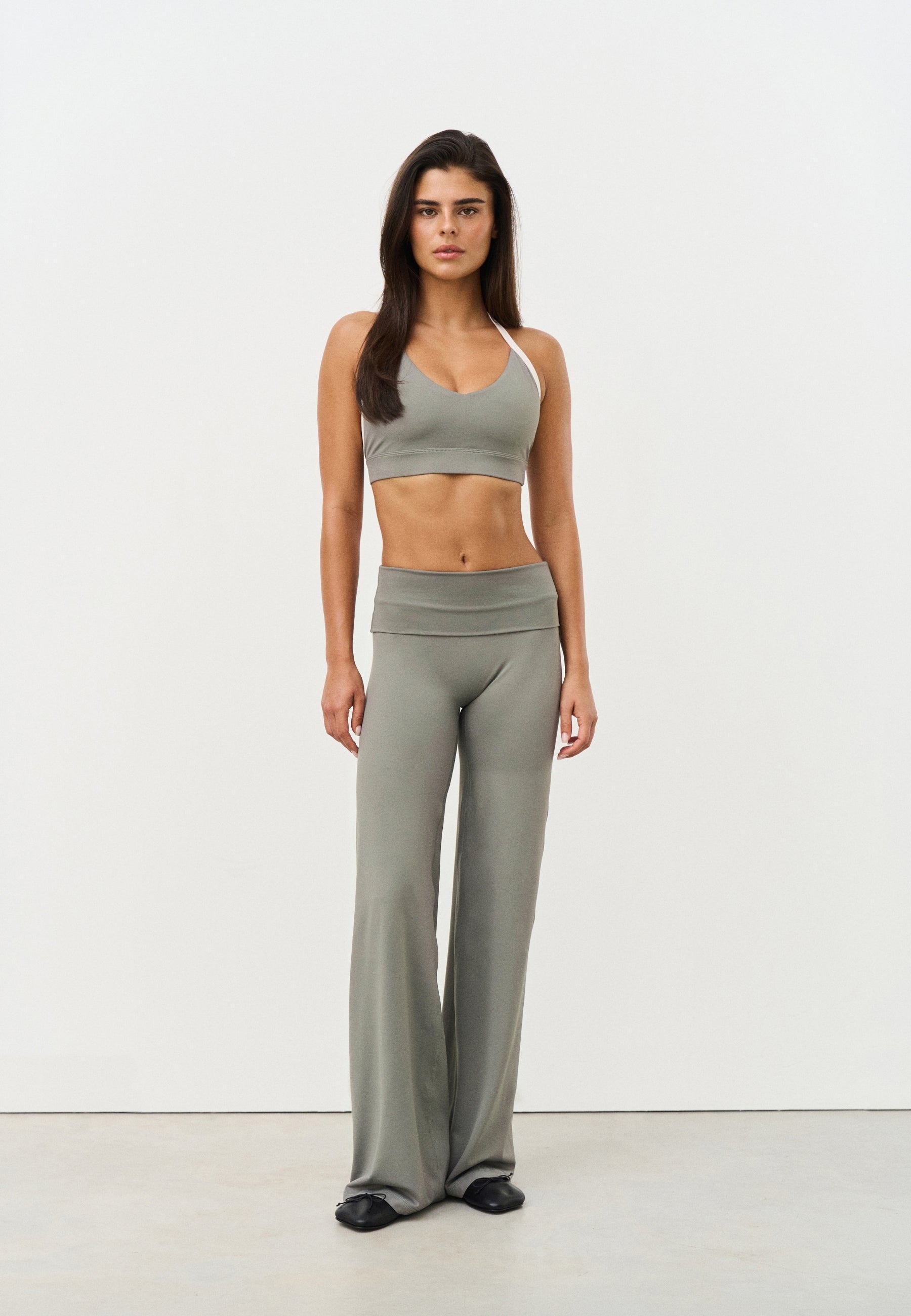 Softsculpt Straight Leg - Dark Olive