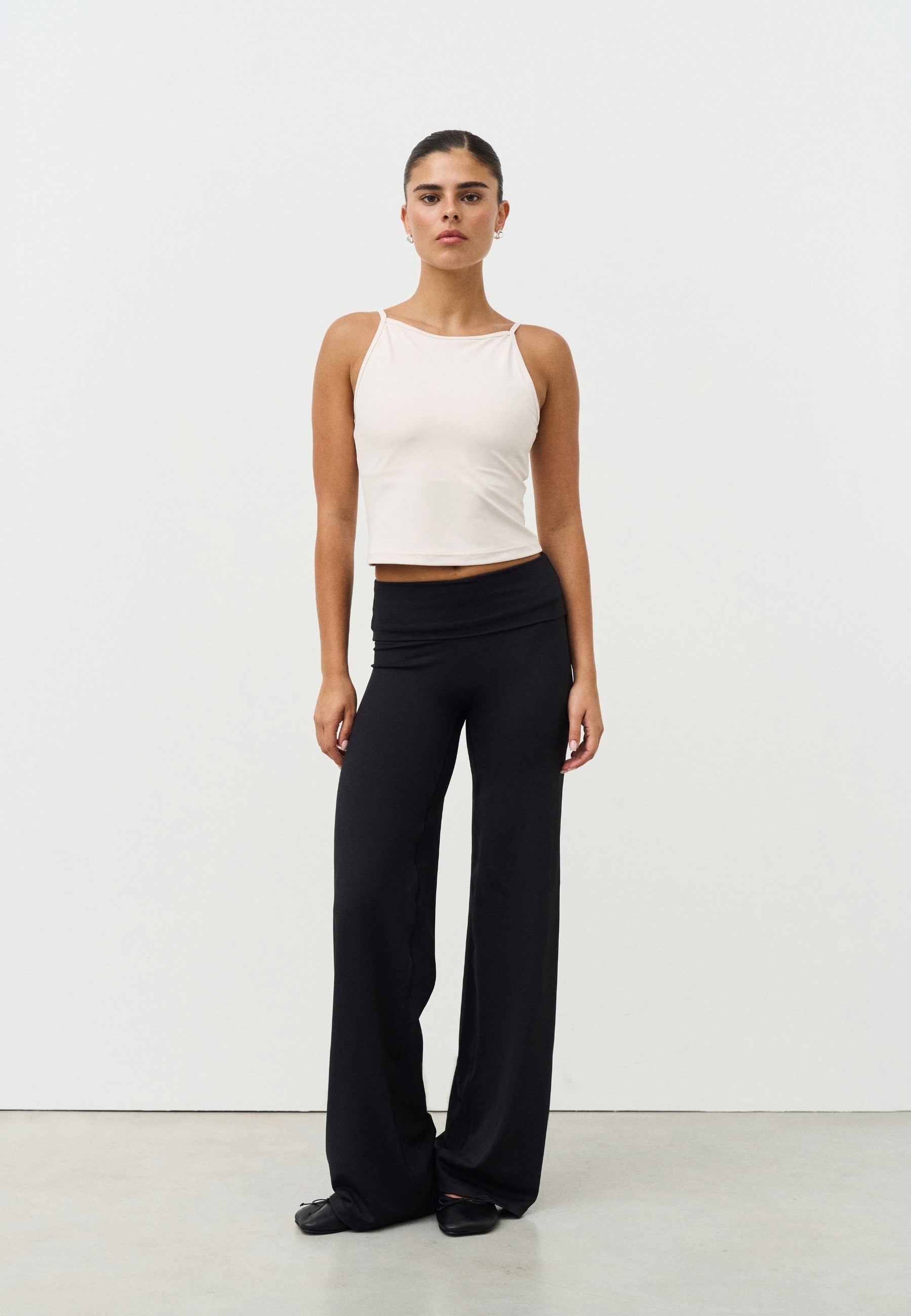 Softsculpt Straight Leg - Black