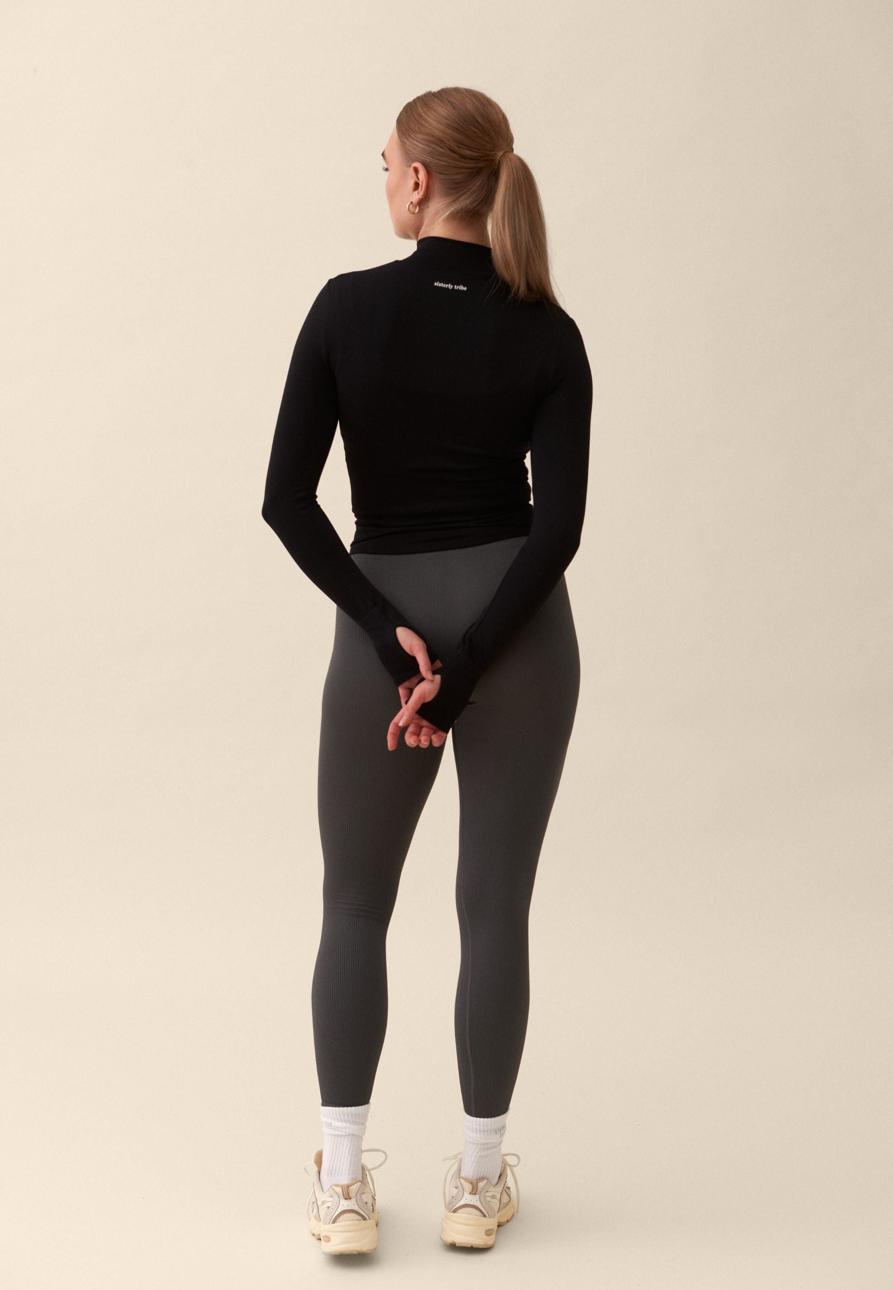 Seamless Fitted Zip Jacket - Black