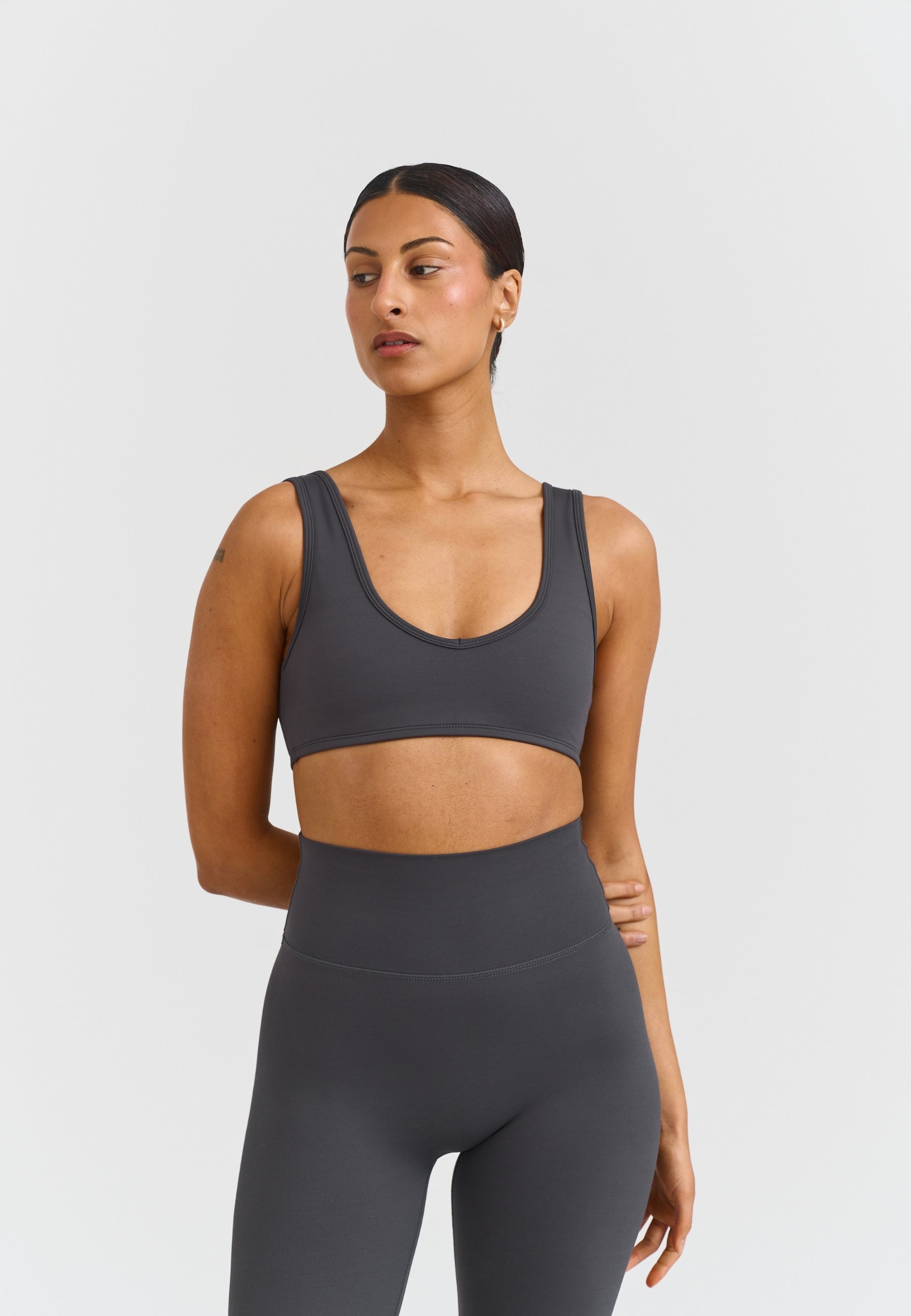 Softsculpt Deep V-Neck Bra Asphalt Grey