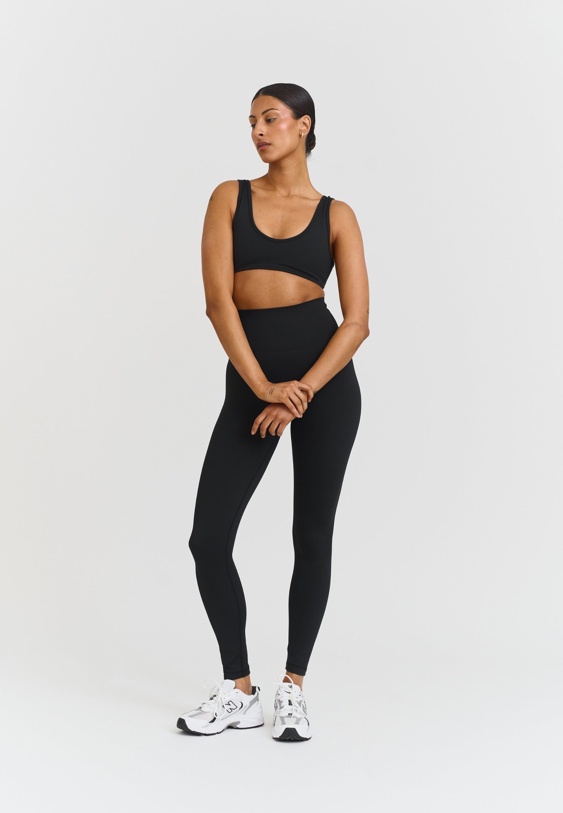 Softsculpt Deep V-Neck Bra Black