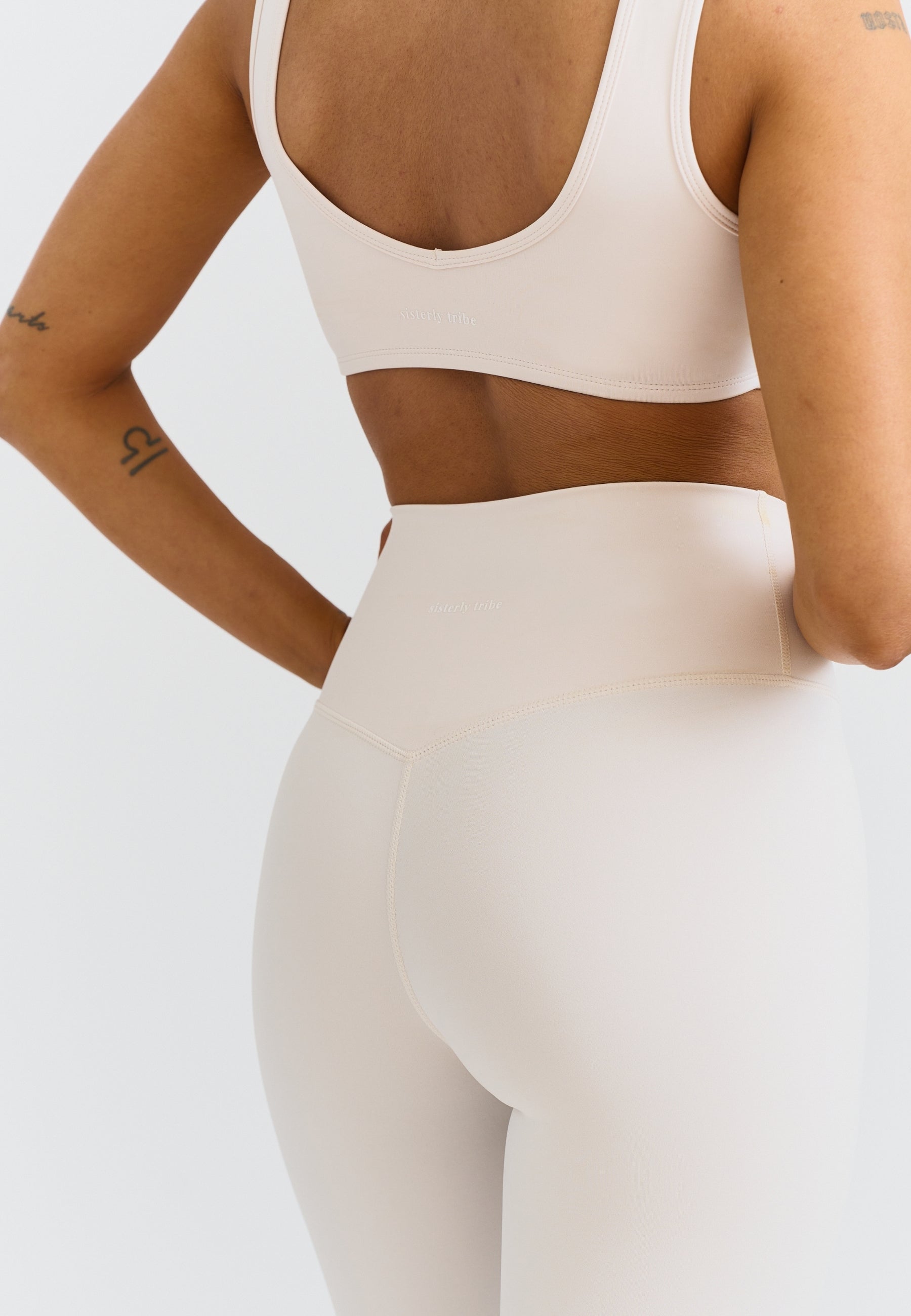 Softsculpt Deep V-Neck Bra Marshmallow