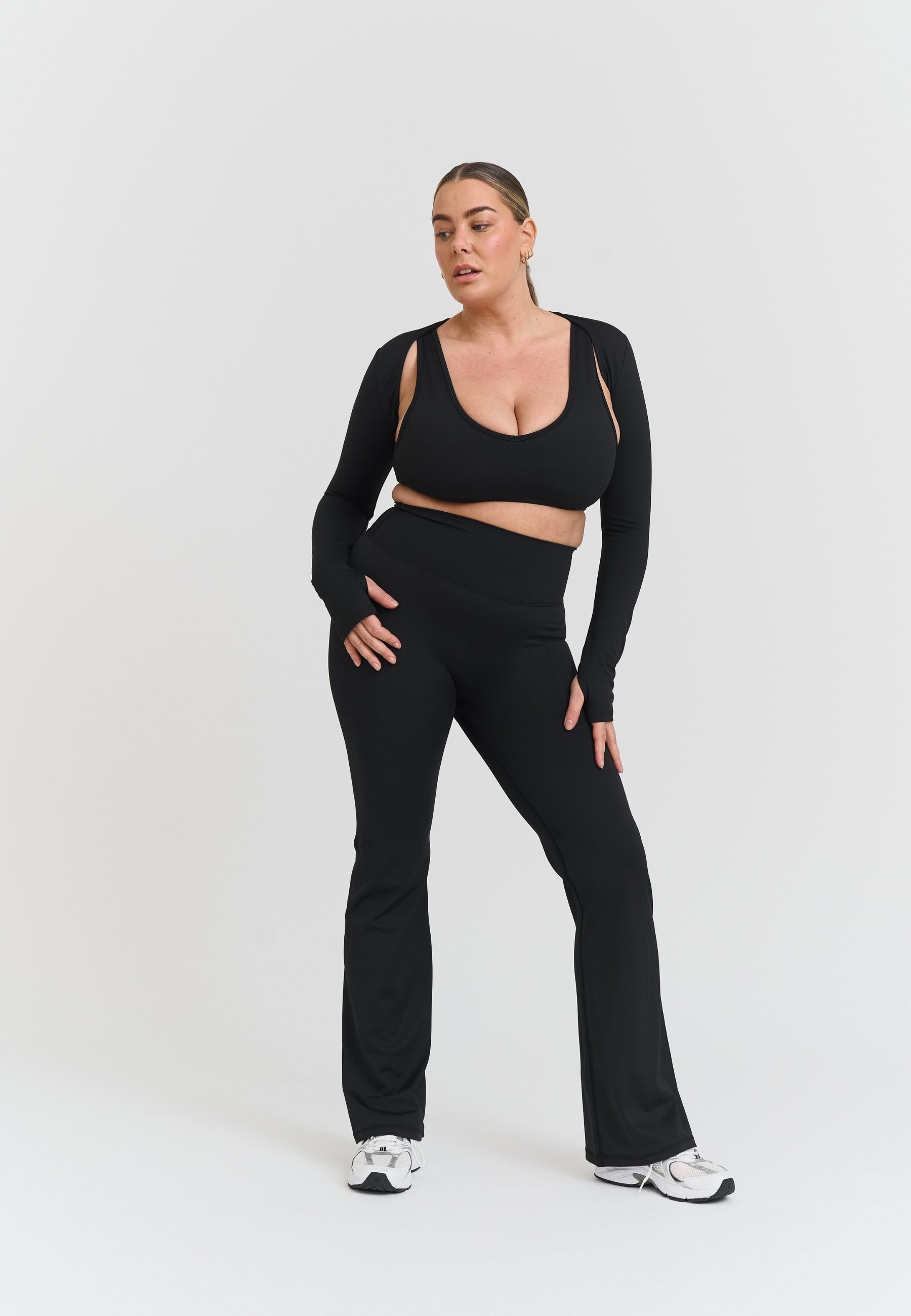 Softsculpt Shrug - Black