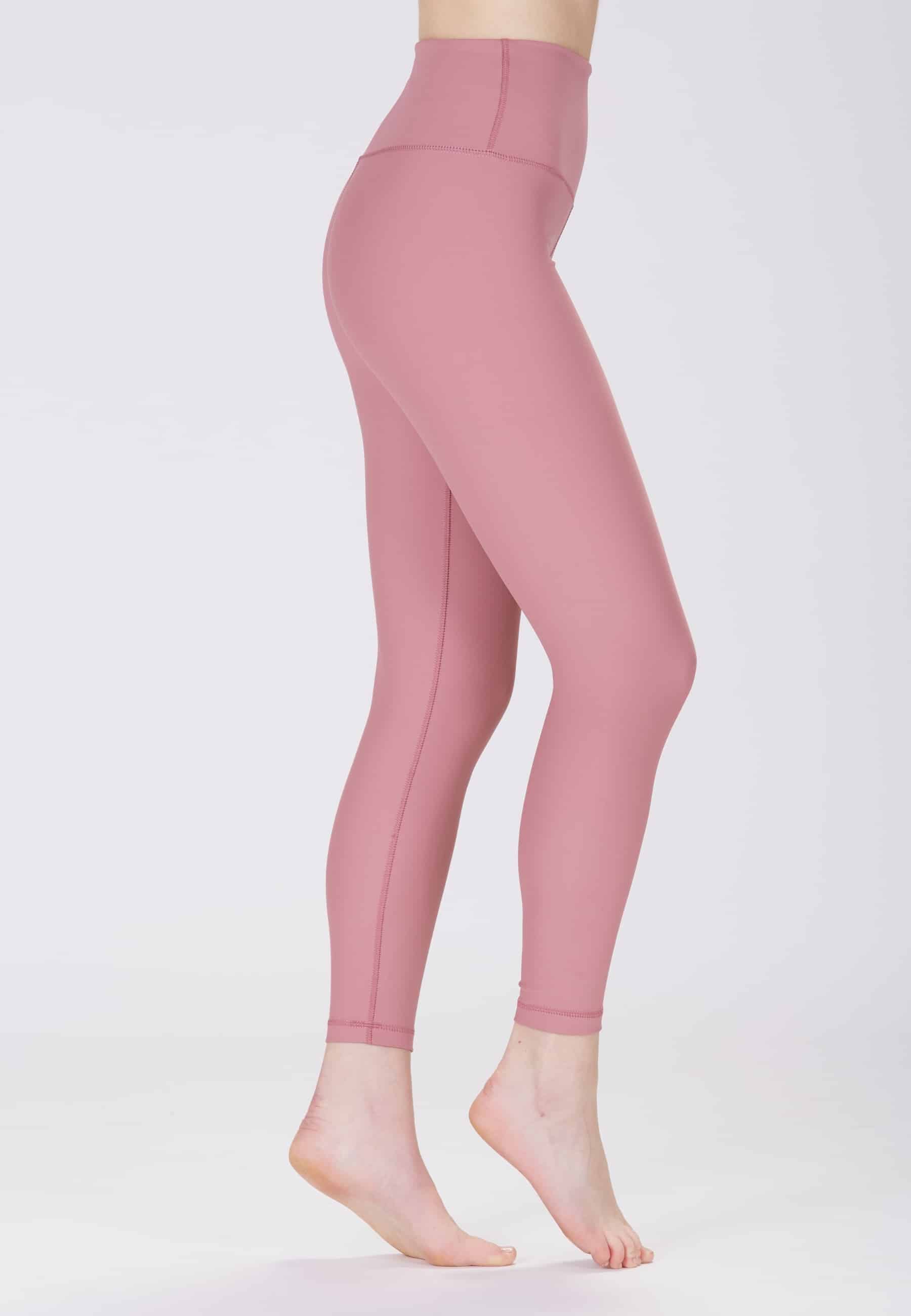 Sisterly Tribe - Classic 7/8 Tights Dusty Pink. Buttery soft & Body sculpting, Soft, matte fabric that feels like a second skin, Compression that follows your every move.