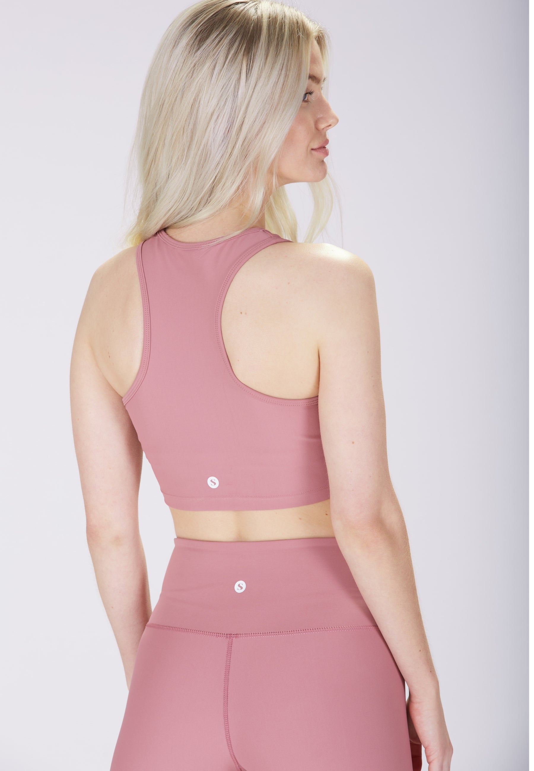 Sisterly Tribe - Midi Crop Top Dusty Pink. Light to medium support, Built-in bra & classic racer back style, Buttery Soft & light, matte fabric. 